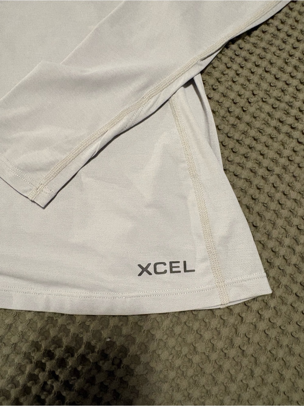 Xcel Women’s Rashguard - Picture 7 of 8
